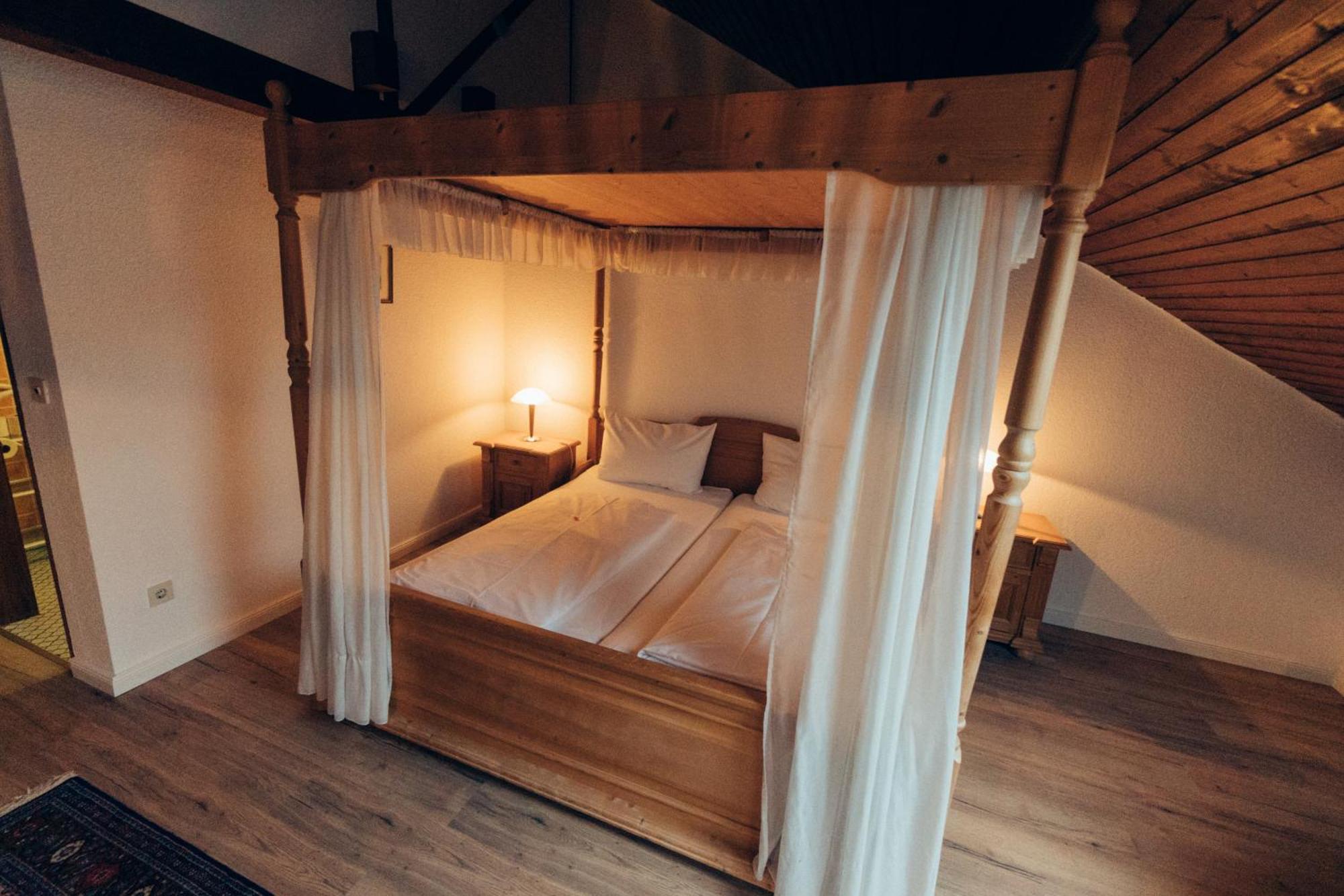 Gasthof Hotel Zur Post Egloffstein 외부 사진