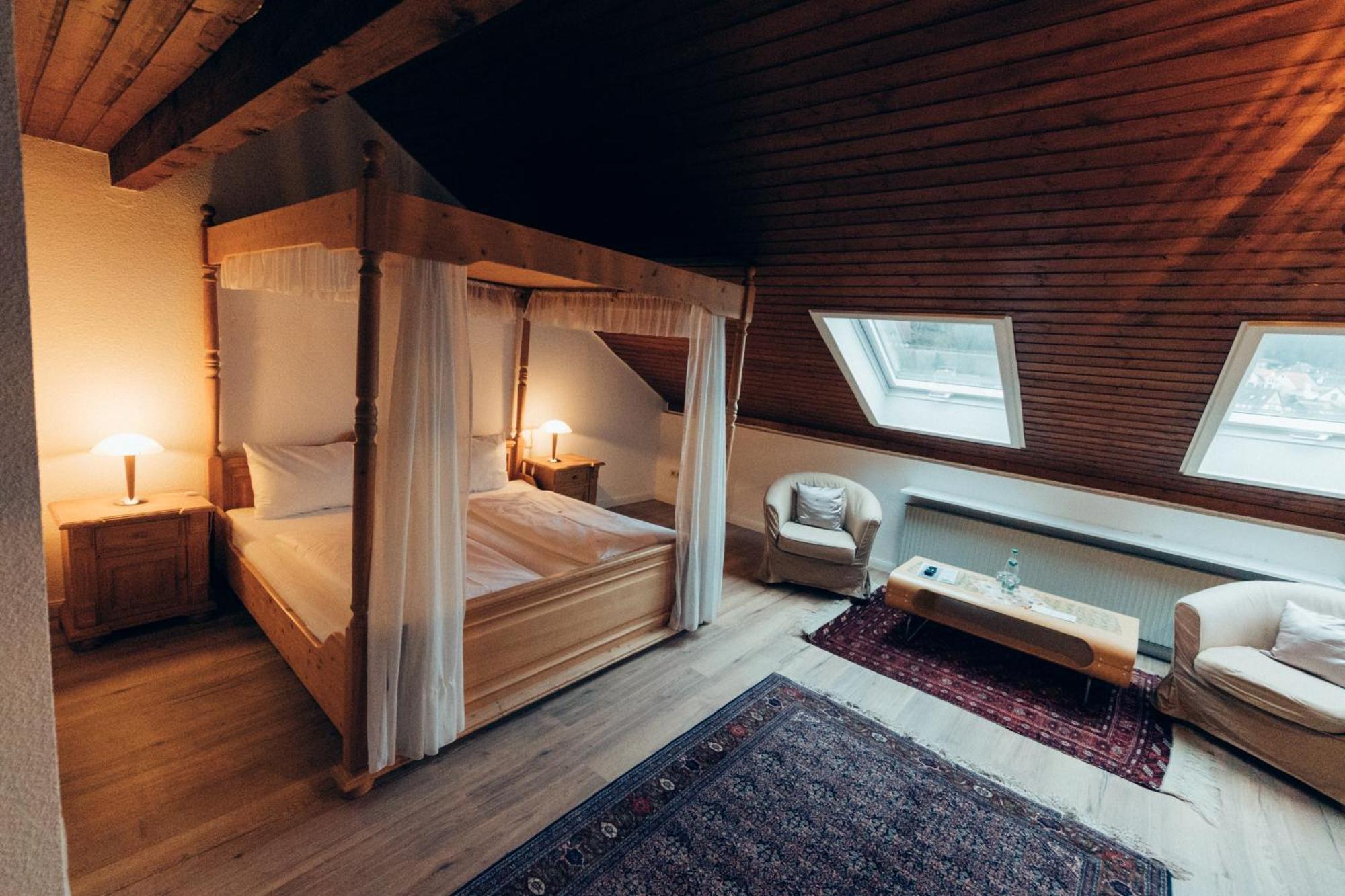 Gasthof Hotel Zur Post Egloffstein 외부 사진
