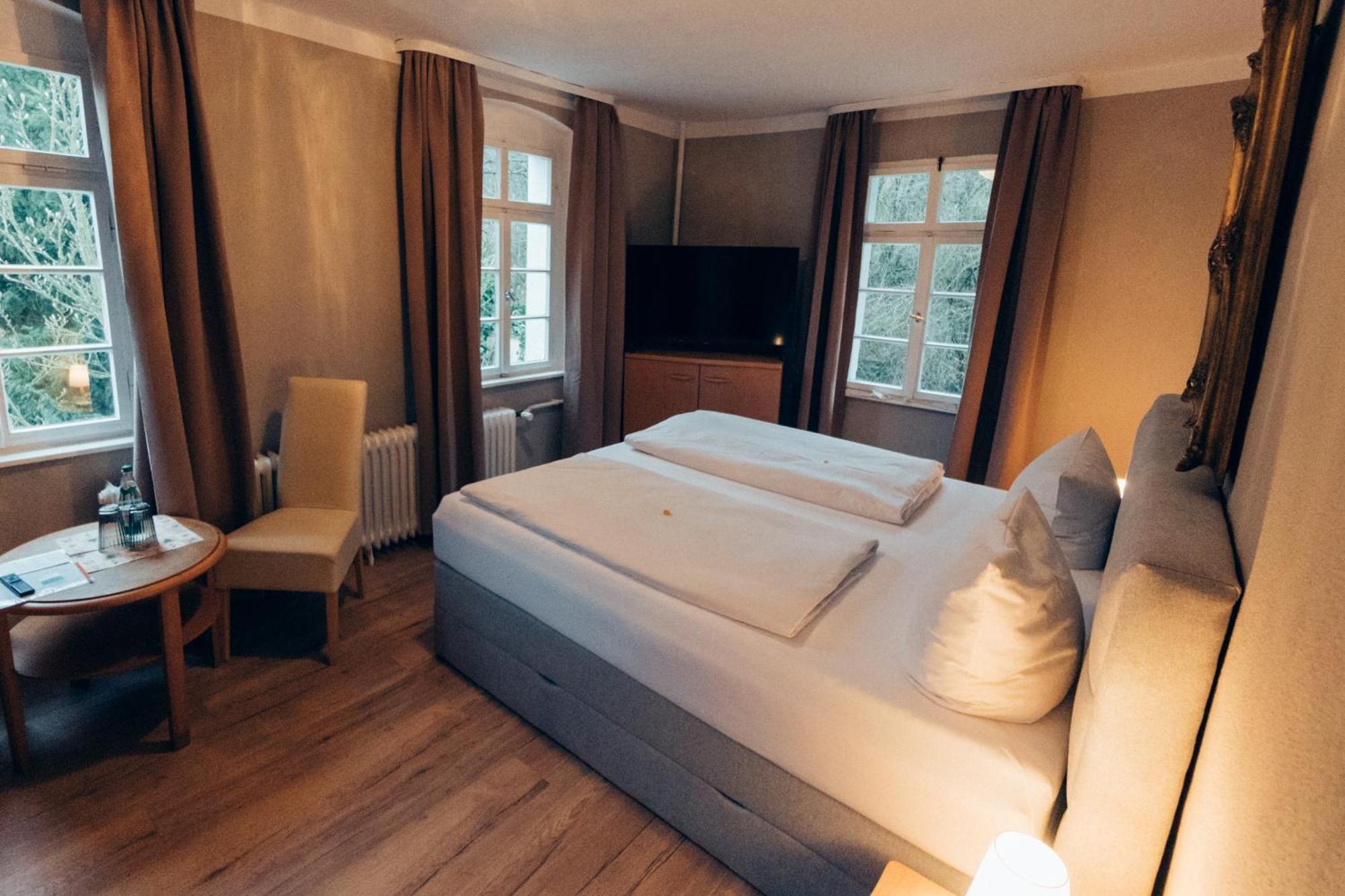 Gasthof Hotel Zur Post Egloffstein 외부 사진