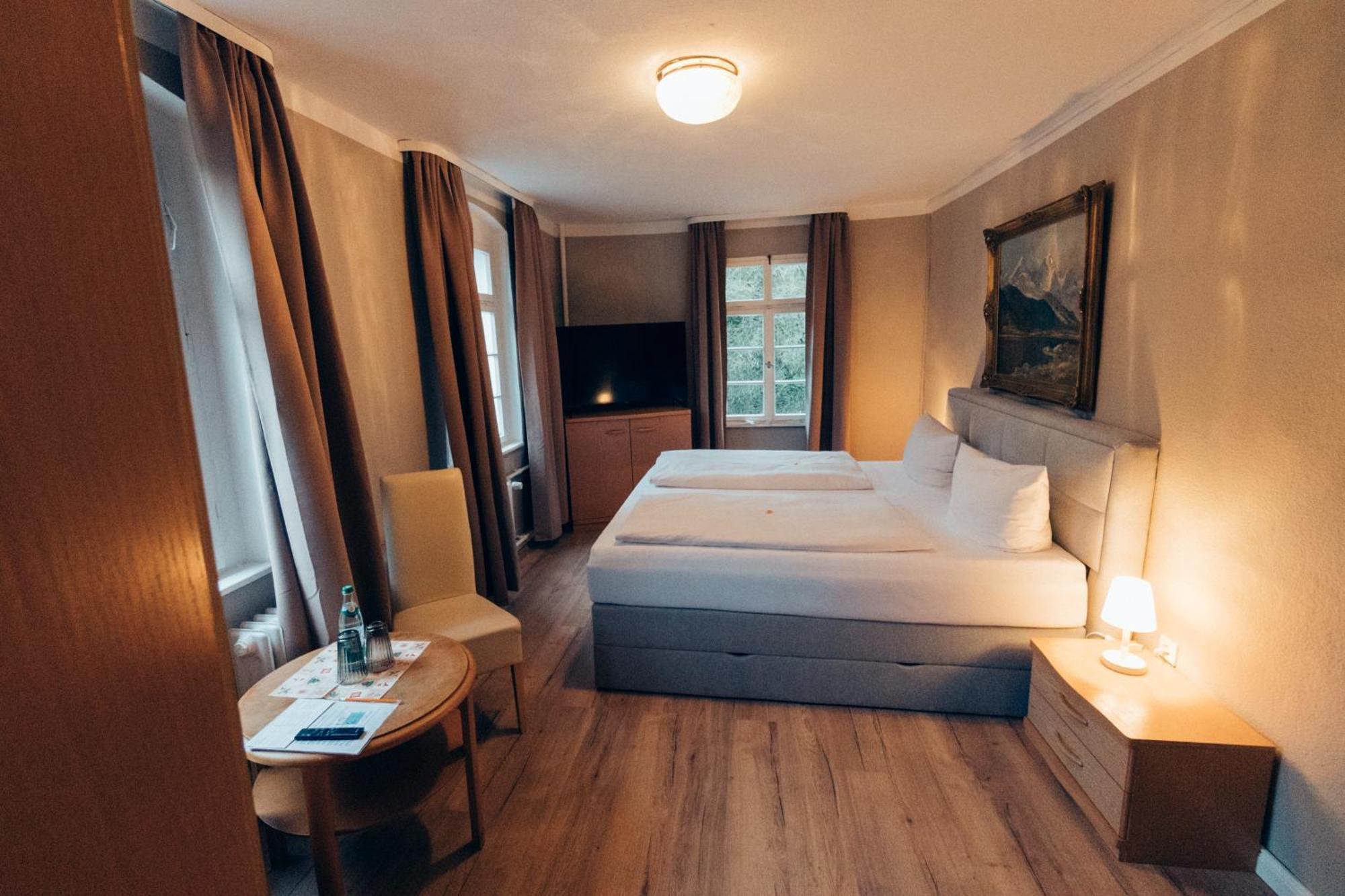 Gasthof Hotel Zur Post Egloffstein 외부 사진